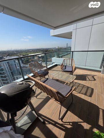 דירה, בר כוכבא, הרצליה