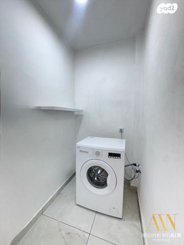 שדרות הנשיא 10