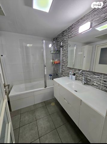 דירה, הגר"א 10, רמת חן ובן ציון, נתניה