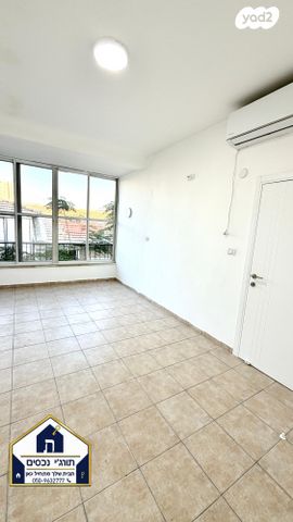 דירה, שדרות ירושלים 81, מרום נווה, רמת יצחק, רמת גן