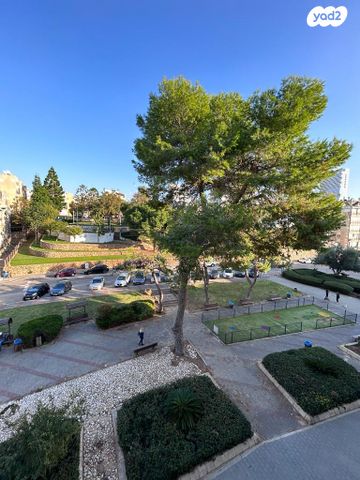 דירה, דניאל, לב העיר, בת ים