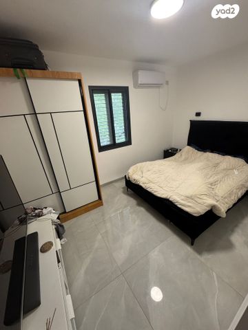 דירה, שדרות ורבורג 76, קרית שמואל, חיפה