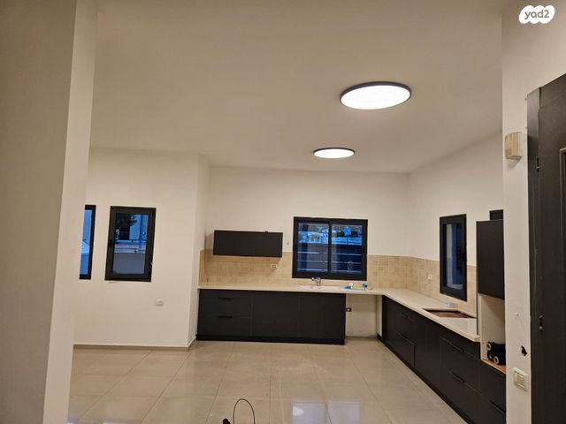 דו משפחתי, האשכולית, נווה אילן - אזרחי, יבנה