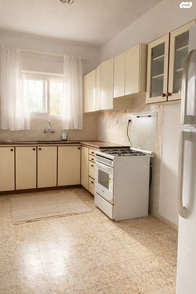 דירה, שדרות רוברט סולד 16, קרית ים  א', קרית ים