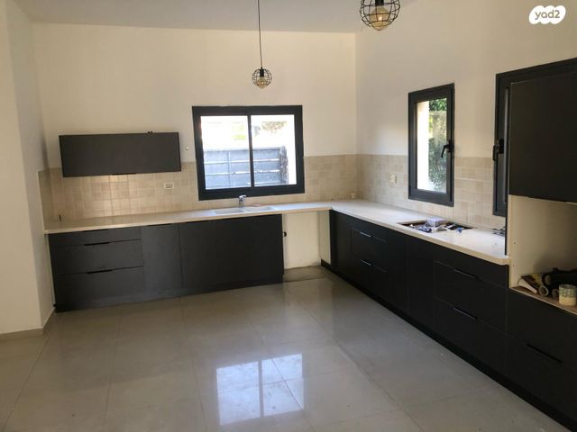 דו משפחתי, האשכולית, נווה אילן - אזרחי, יבנה