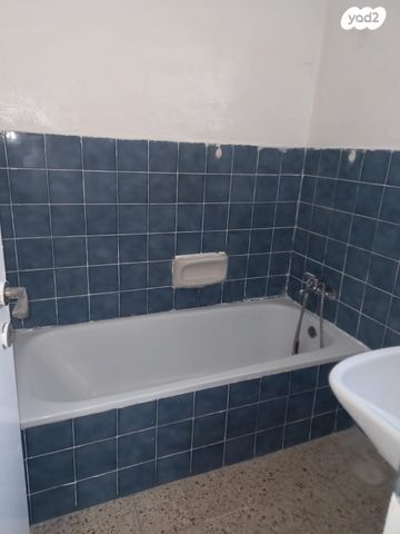 דירה, שדרות פנחס לבון, קרית נורדאו, נתניה