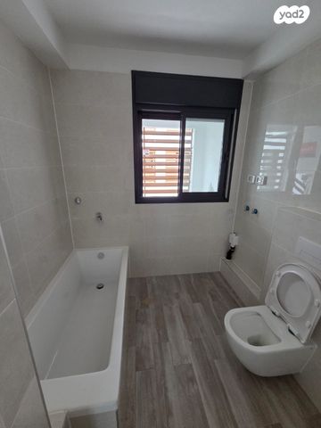 דירה, אשכולות, עמק הכרמל, נשר