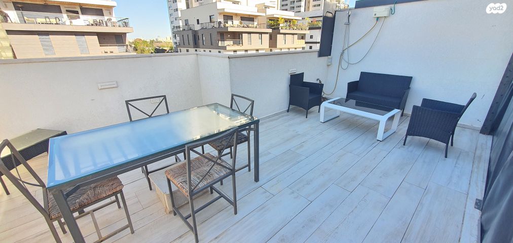 דופלקס, רב אלוף דן שומרון, קרית קריניצי, רמת גן