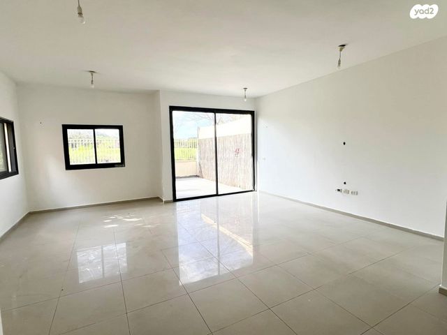 דו משפחתי, האשכולית, נווה אילן - אזרחי, יבנה