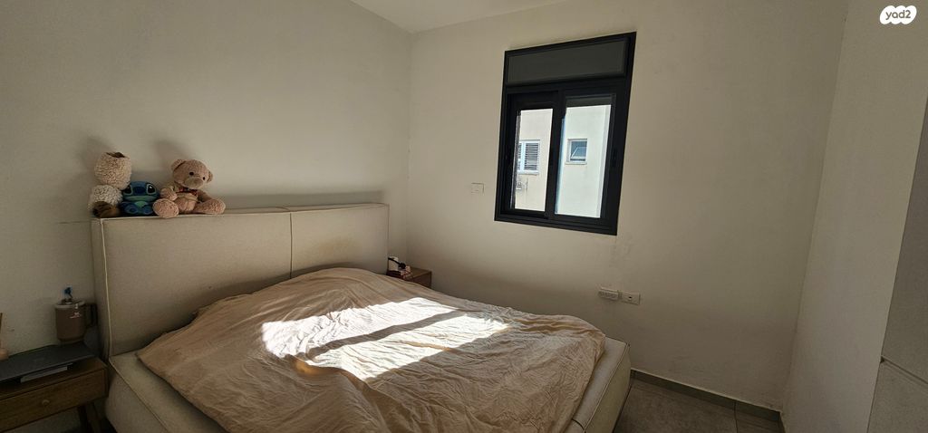 דירה, צבי הירש קלישר, מחנה יהודה, פתח תקווה