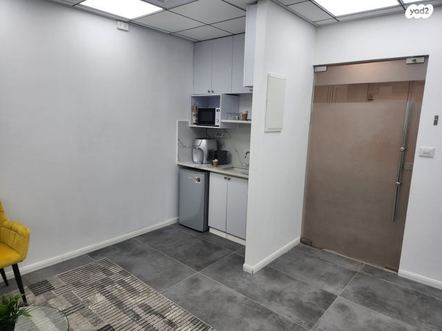 משרדים, מודיעין מכבים רעות