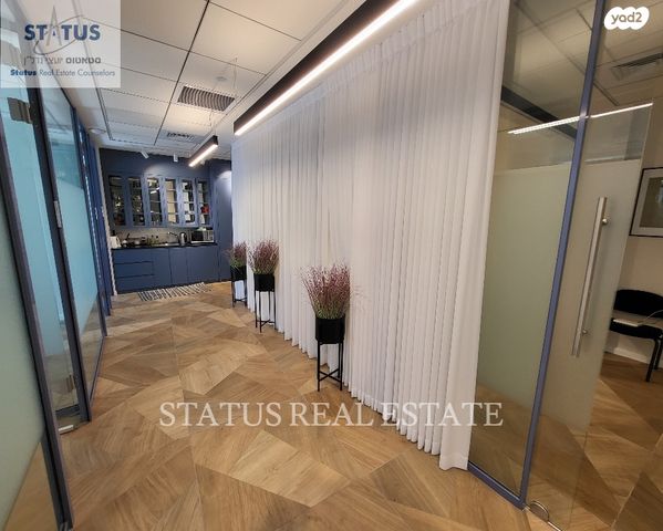 משרדים, בורסה, רמת גן