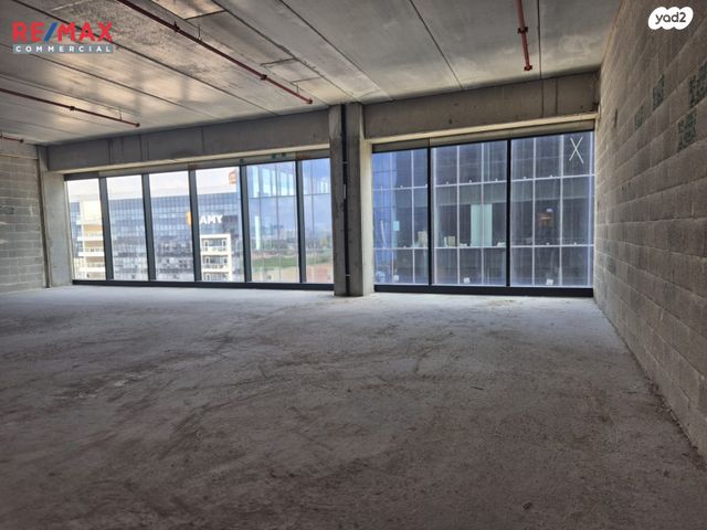 משרדים, החרש 15, הוד השרון