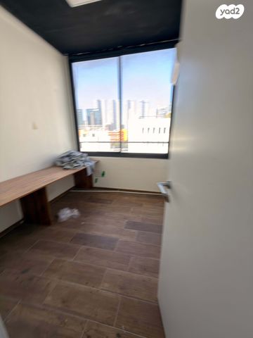 מבני תעשיה, יד אליהו, תל אביב יפו