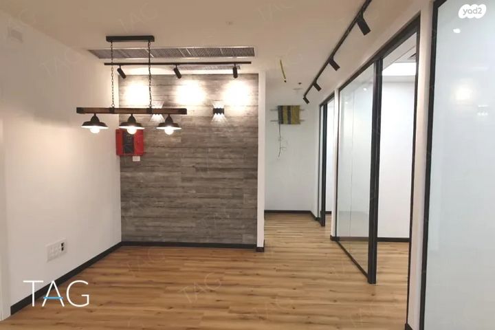 משרדים, יצחק שדה 8, תל אביב יפו