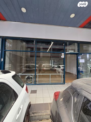 חנויות/ שטח מסחרי, שדרות ההסתדרות 25, צומת הקריות, חוף שמן, חיפה