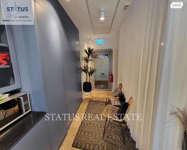 משרדים, בורסה, רמת גן