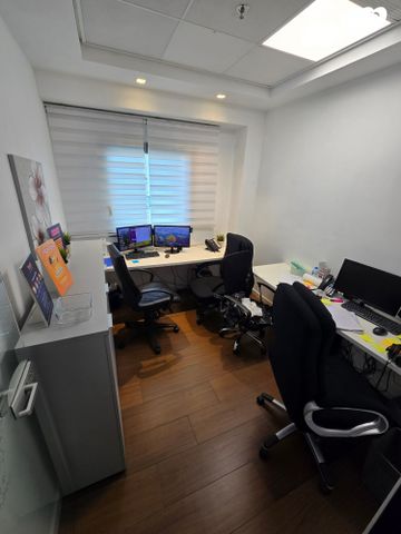 חנויות/ שטח מסחרי, שדרות ההסתדרות 25, צומת הקריות, חוף שמן, חיפה