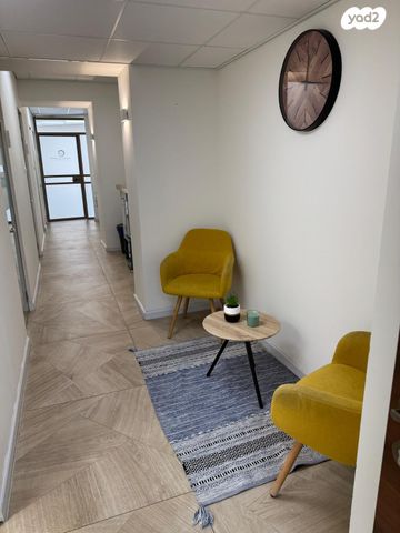 קליניקות, העצמאות 59, אברמסקי, קרית אתא