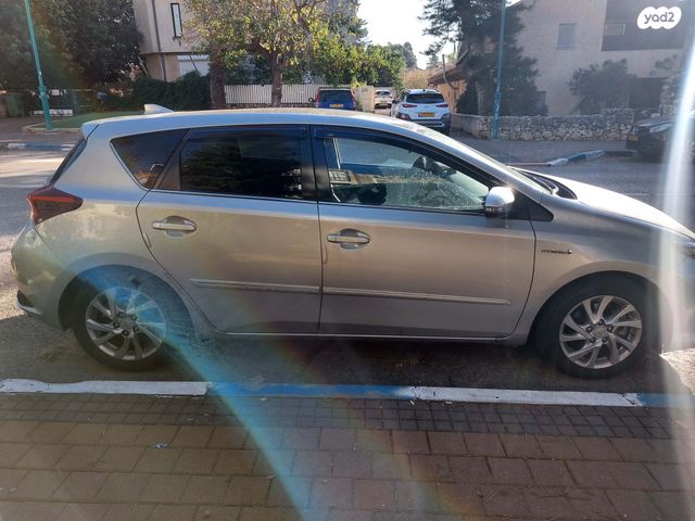 מודעת רכב טויוטה אוריס