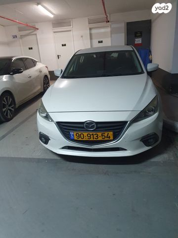 מודעת רכב מאזדה 3