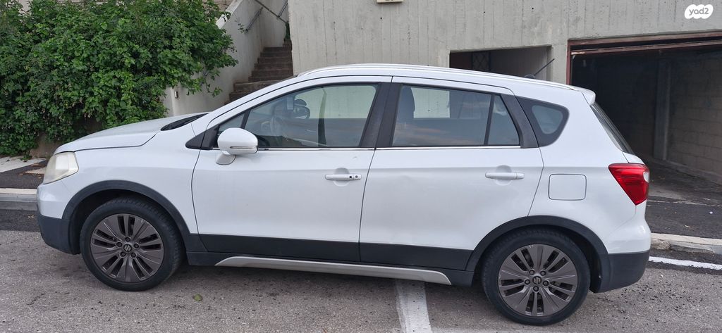 מודעת רכב סוזוקי קרוסאובר