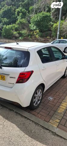 טויוטה יאריס