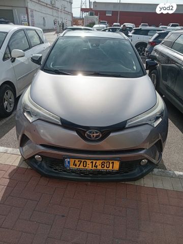 מודעת רכב טויוטה C-HR