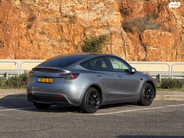 מודעת רכב טסלה מודל Y