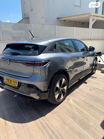 מודעת רכב רנו מגאן E-Tech