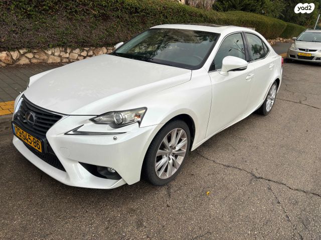 מודעת רכב לקסוס IS