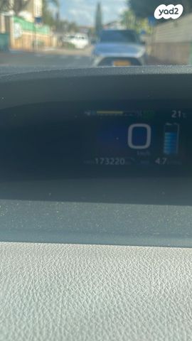 מודעת רכב טויוטה פריוס