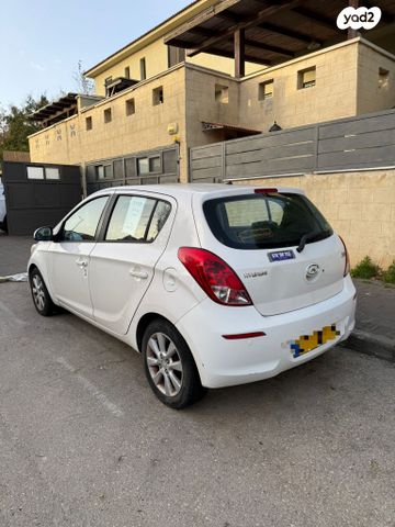 מודעת רכב יונדאי i20
