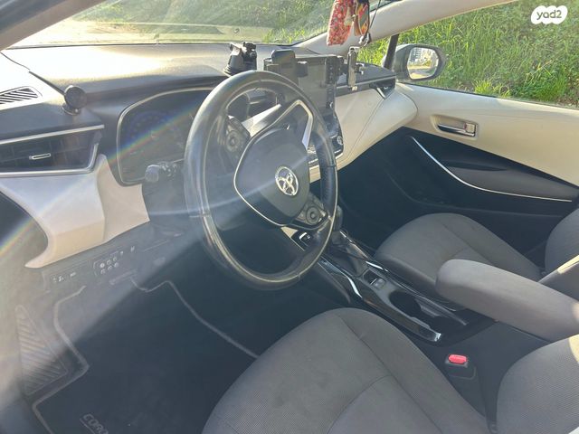 טויוטה קורולה