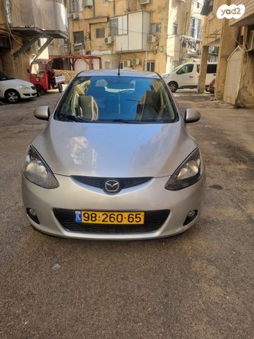 מודעת רכב מאזדה 2
