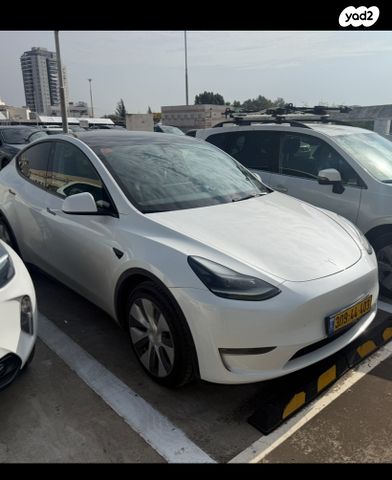 מודעת רכב טסלה מודל Y
