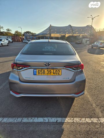 טויוטה קורולה