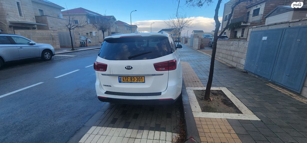 מודעת רכב קיה קרניבל
