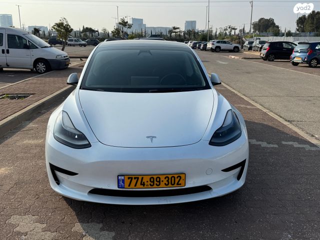 טסלה מודל 3