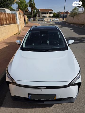 ג׳ילי Geometry C