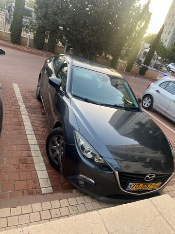 מודעת רכב מאזדה 3