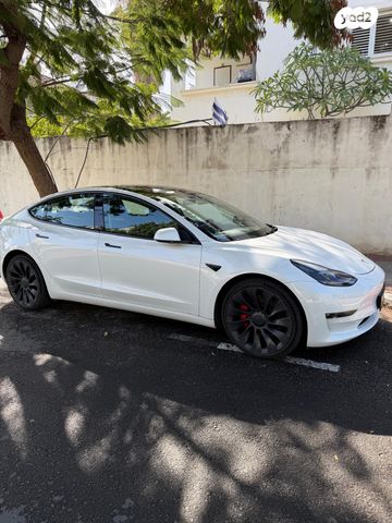 מודעת רכב טסלה מודל 3