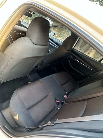 מודעת רכב מאזדה 3