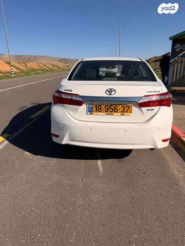 טויוטה קורולה