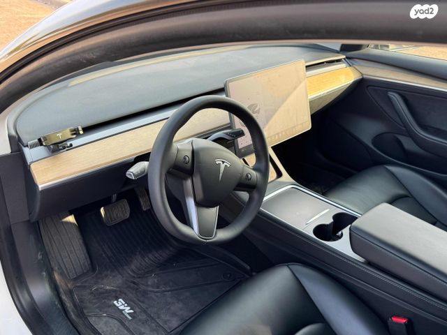 טסלה מודל 3