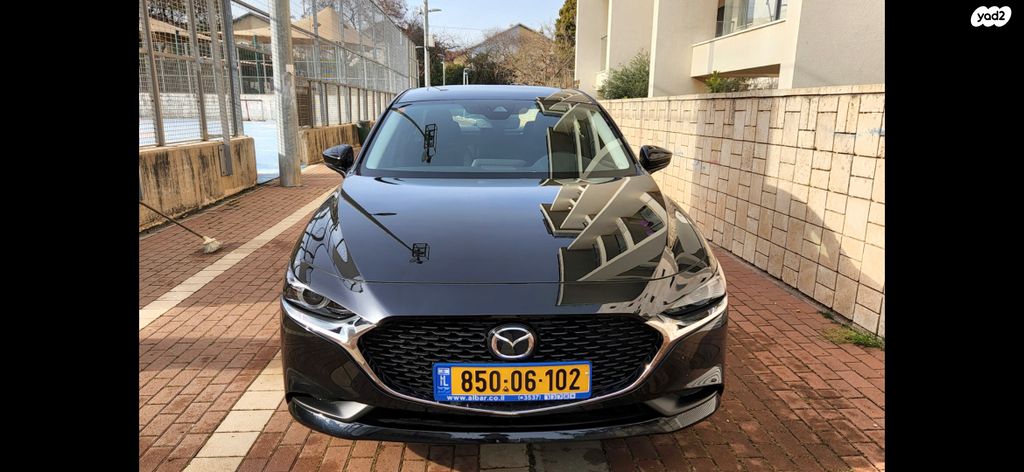 מודעת רכב מאזדה 3