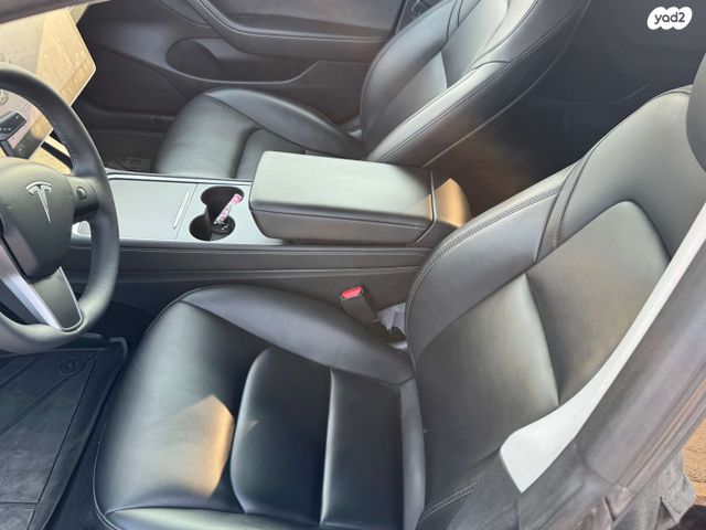 טסלה מודל 3