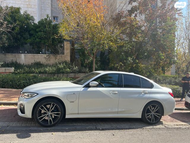 מודעת רכב ב מ וו סדרה 3