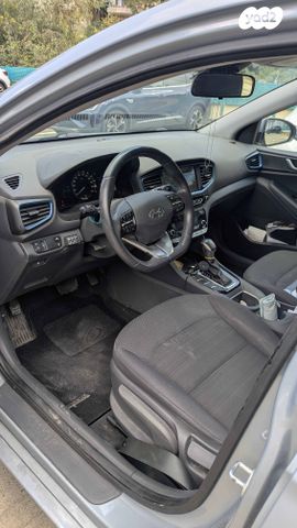 יונדאי איוניק