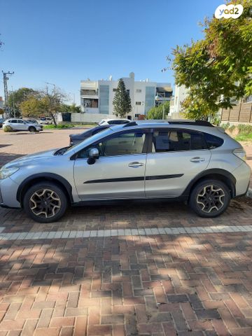 מודעת רכב סובארו XV